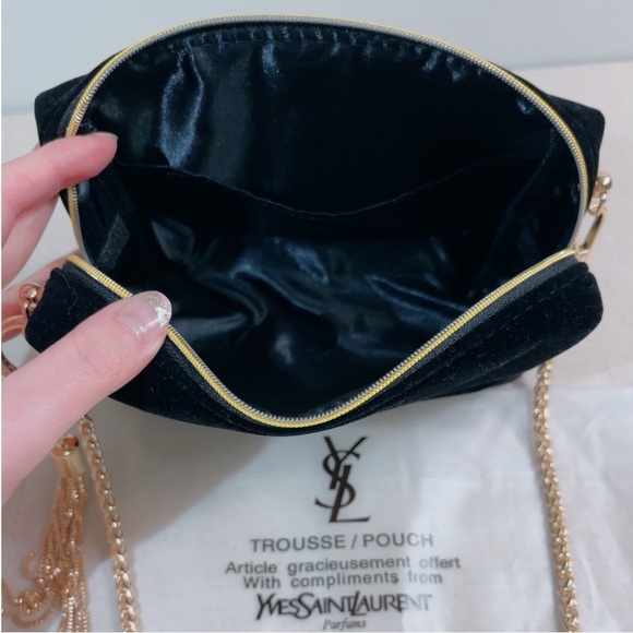 YSL YVES SAINT LAURENT Black Velvet bag purse clutch Gold Logo Chain tassel - Picture 7 of 7